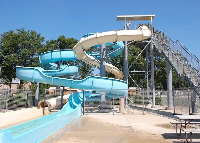 O'connell's Yogi Bear Deluxe Park Model 22